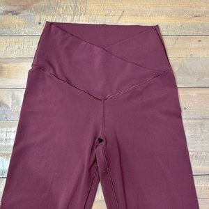 Offline by Aerie Real Me High Waisted Crossover Flare Legging maroon size medium